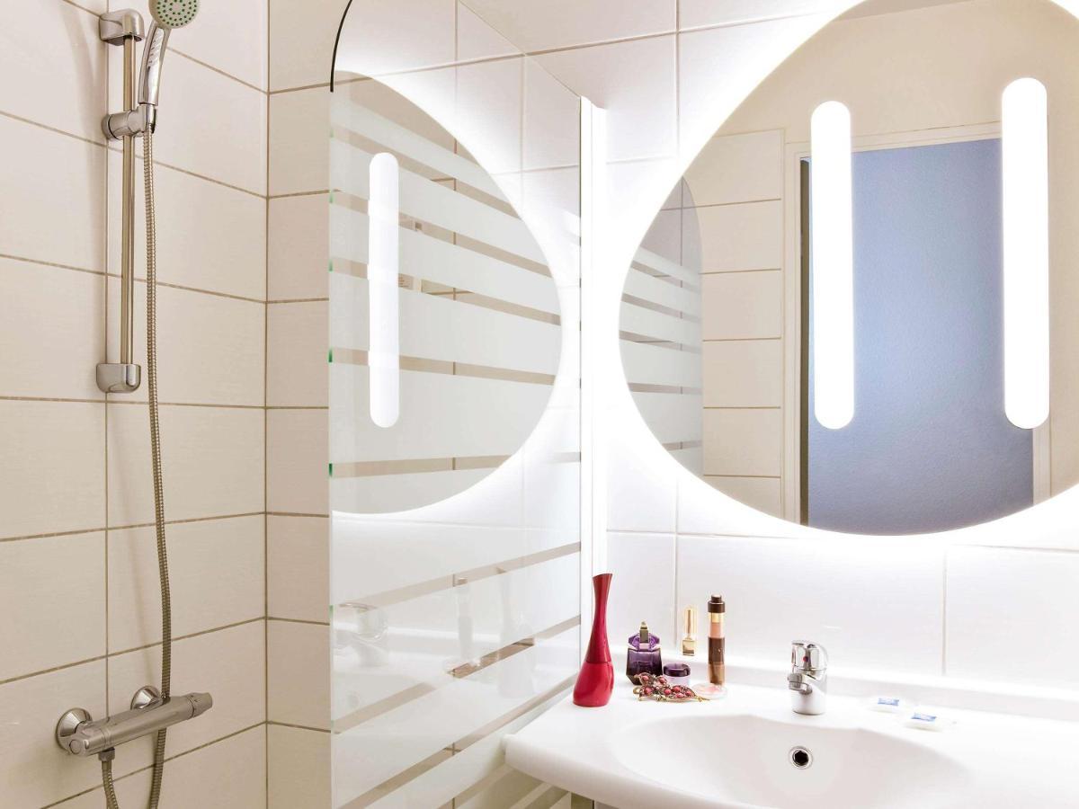 Ibis Budget Grigny Centre Экстерьер фото
